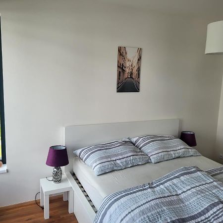New Apartment In Karlin, Praha 8, Close To Center Exterior photo